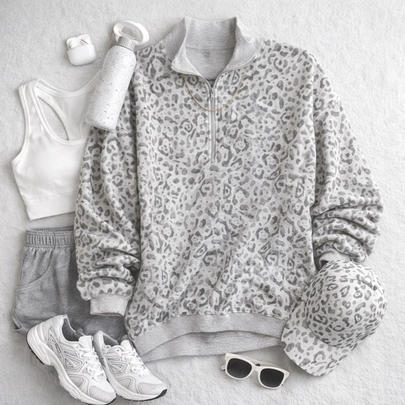Aerie Cozy Half Zip Sweatshirt gray Leopard Print Size M - Picture 5 of 10